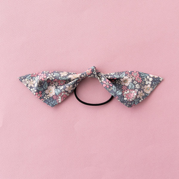 January - Grey Floral Modern Knot