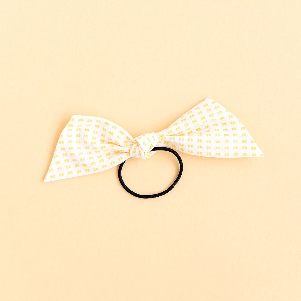 April - Yellow Dash Modern Knot
