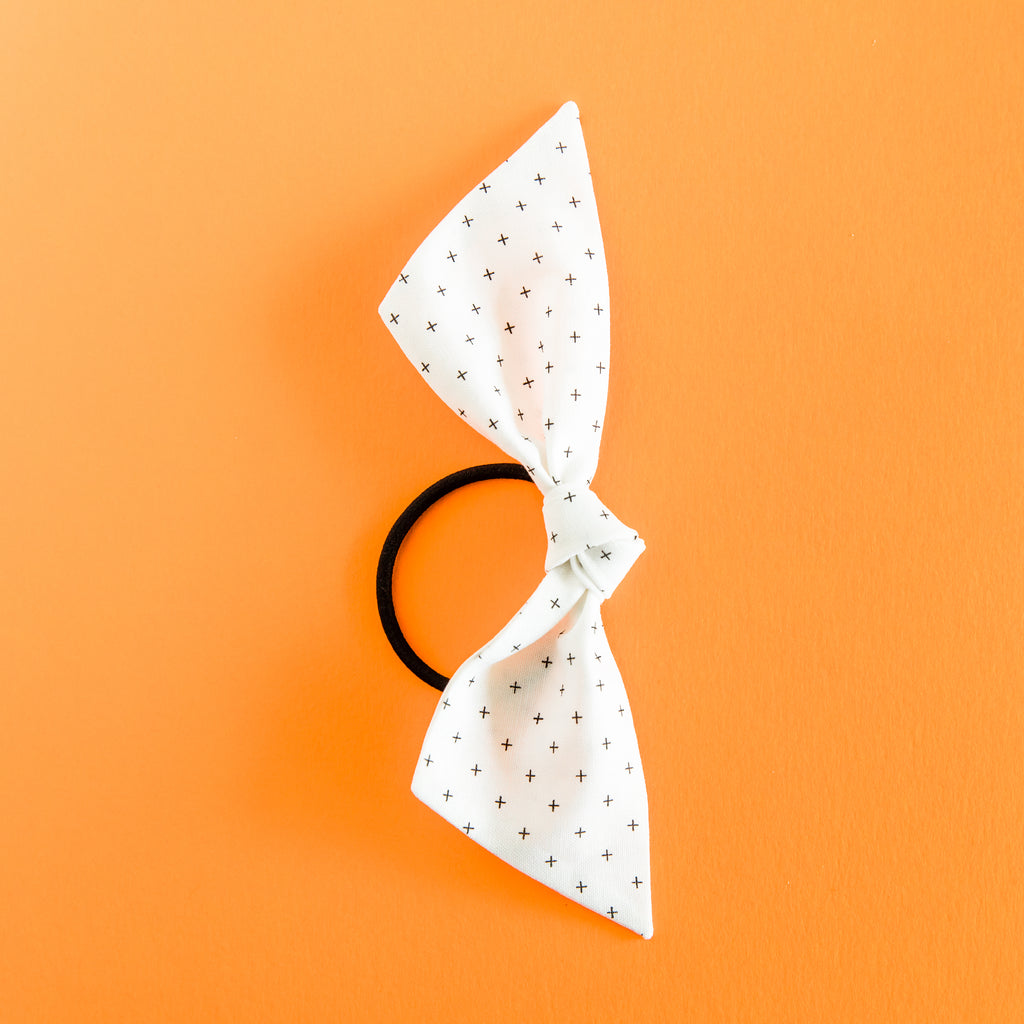 October - White + Modern Knot