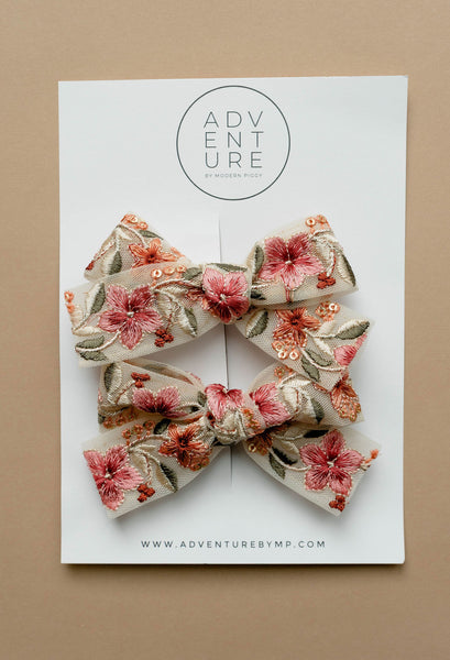 Pigtail Add-On (1 Additional Bow)