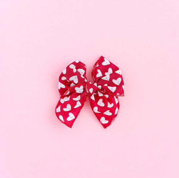 February - Red Hearts Petite Party Bow